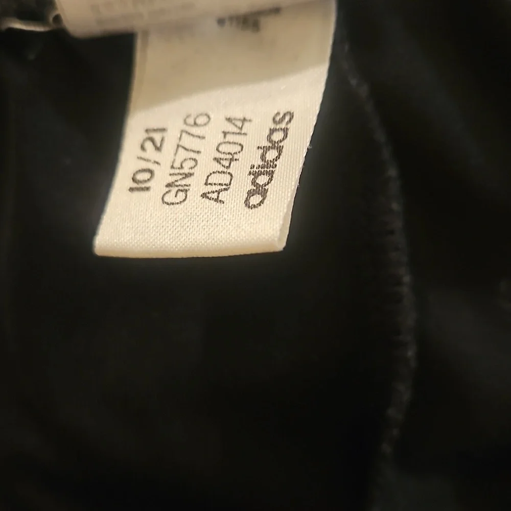 Adidas 🩳 Shorts  ( only bundle of 3) - Picture 6 of 6